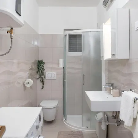 Slava Apartman