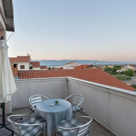 Apartman Slava *