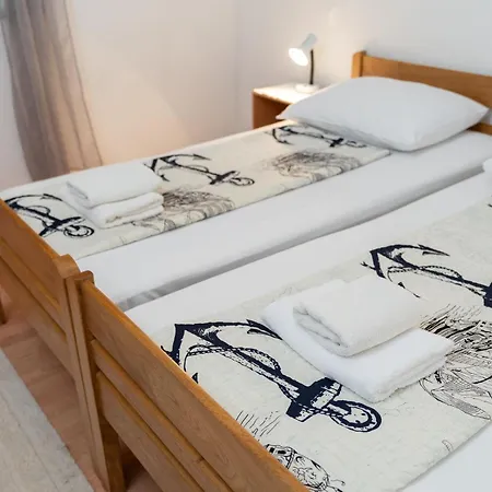Slava Apartman *