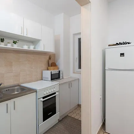 Slava Apartman Nin